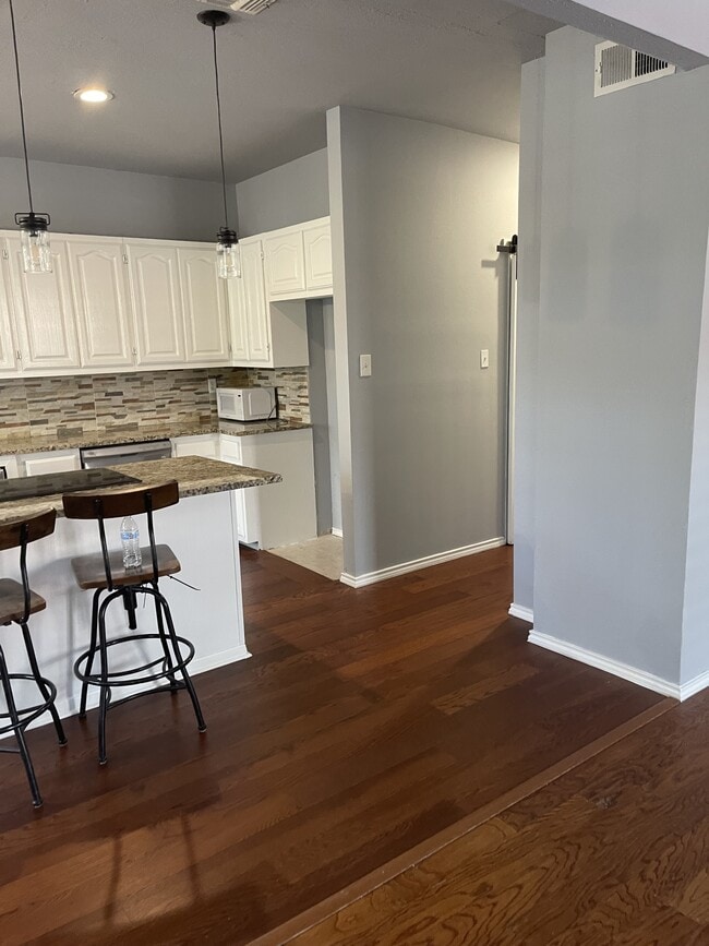 Building Photo - 25118 Flaming Arrow