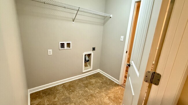 Building Photo - 1813 Clayton Cove Dr NW