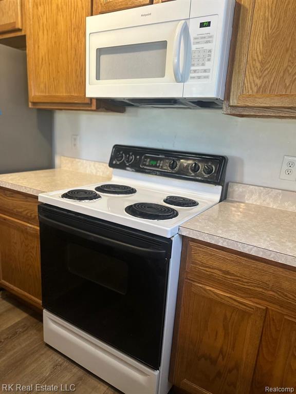 Building Photo - 3581 Reeves Dr