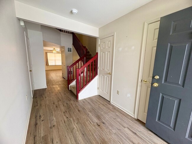 Building Photo - 3 Bedroom 2.5 Bathroom Townhome in Hummelstown!