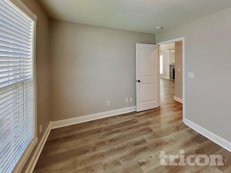 Building Photo - 1336 Allmon Dr