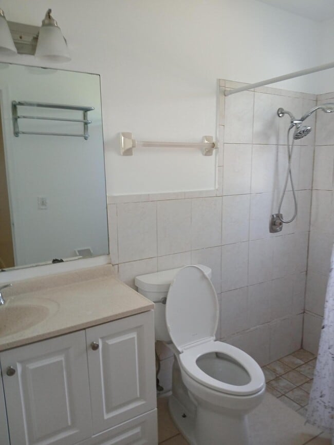 Building Photo - 8743 Sol Ter