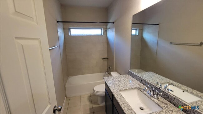 Building Photo - 822 Wyndcrest Drive