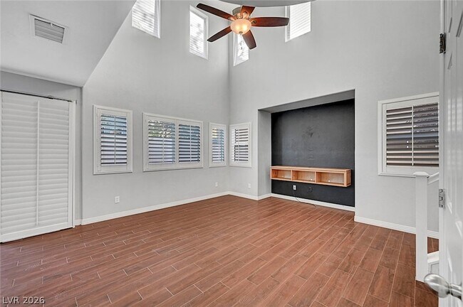 Building Photo - 514 Eresma St