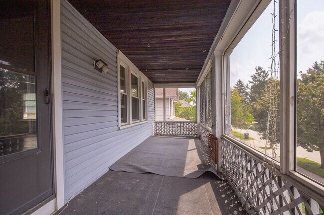Building Photo - 13416 Harlon Ave