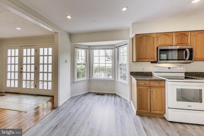 Building Photo - 10323 Snowpine Way