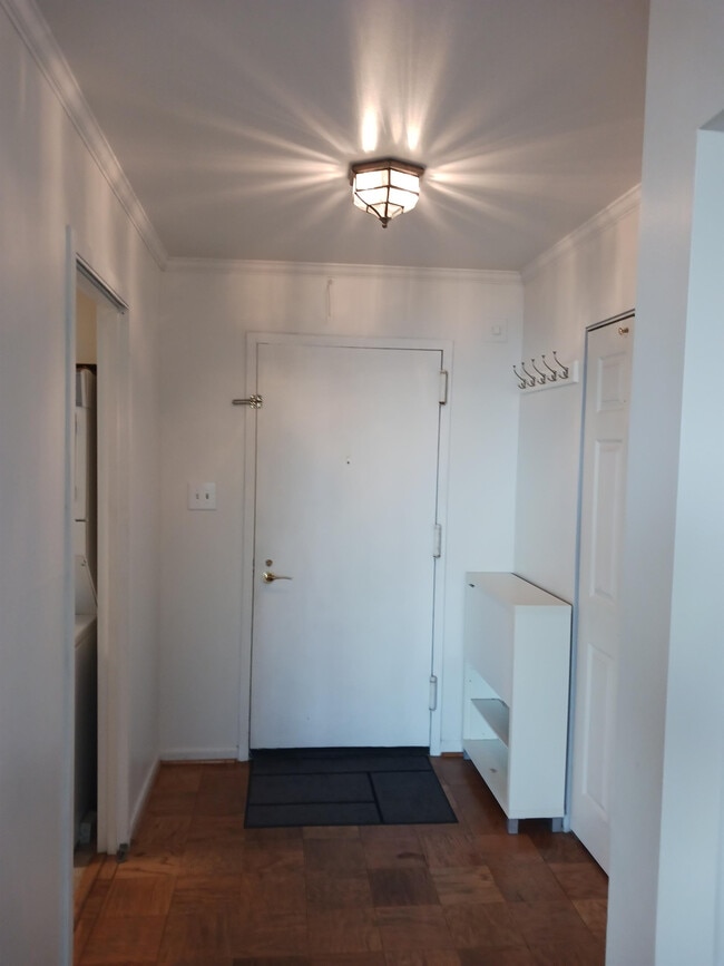 Building Photo - 4620 N Park Ave