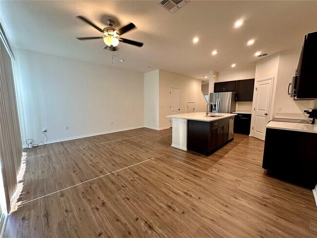 Building Photo - 10718 Silk Tree Ct