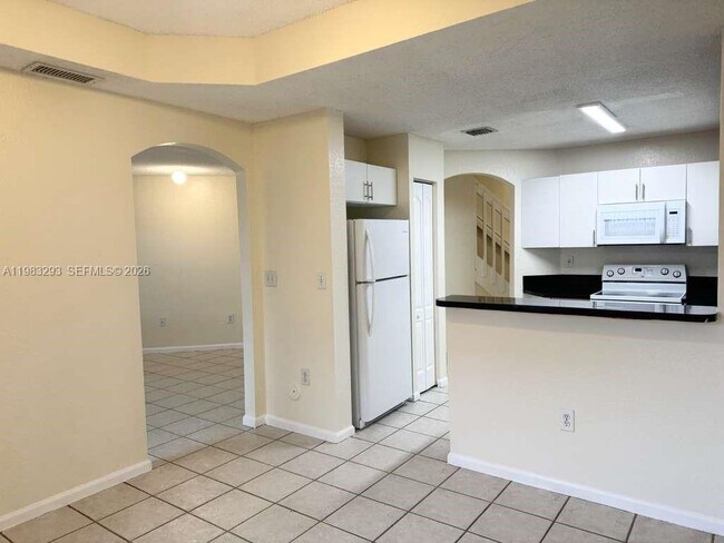 Building Photo - 14051 SW 120th Ct