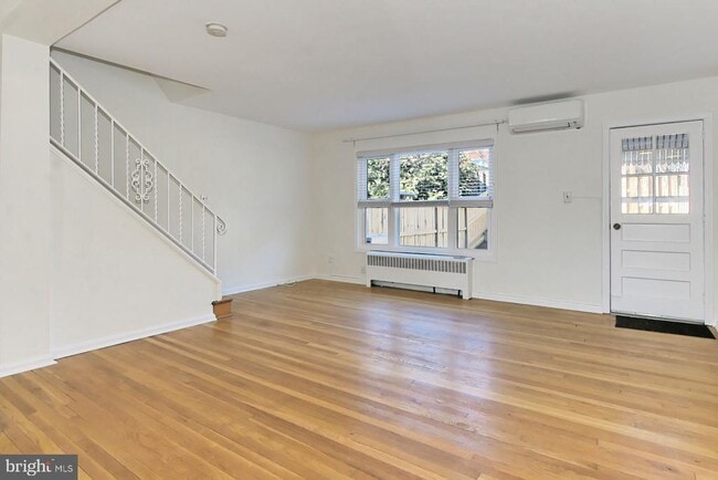 Building Photo - 2942 Landover St