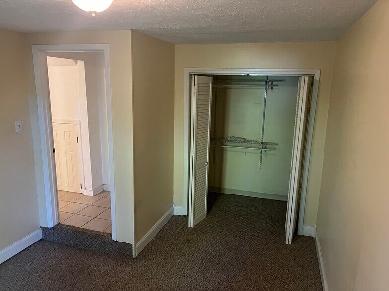 Building Photo - 2609 Forestdale Ave