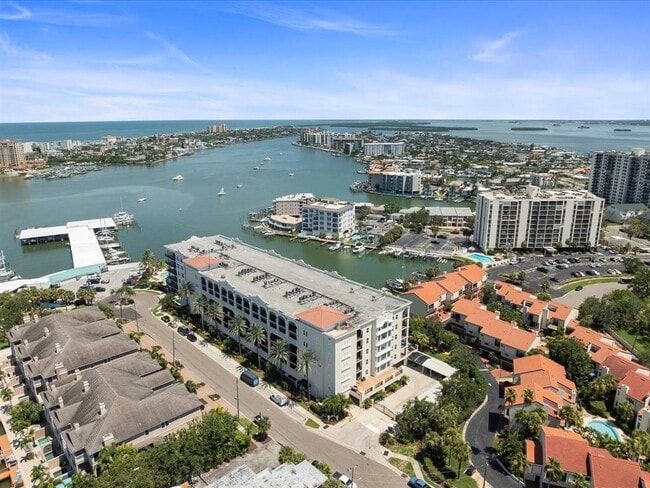 Building Photo - 202 Windward Passage