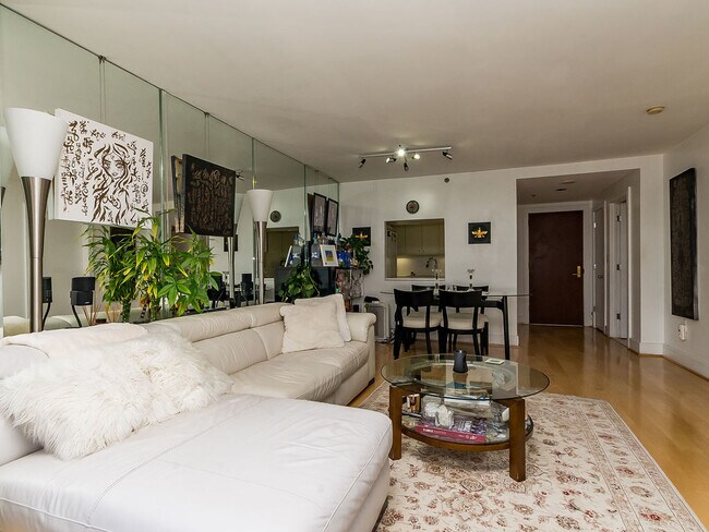 Building Photo - 75 Cambridge Pky