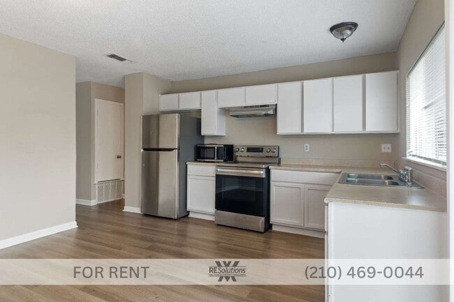 Building Photo - 8219 Glen Lark