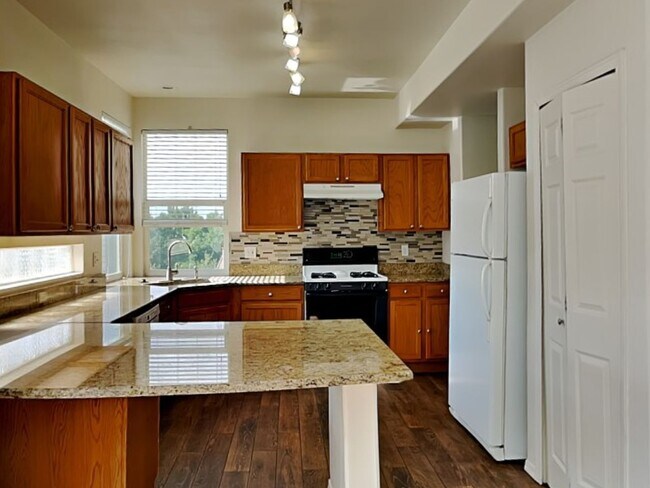 Building Photo - 7265 Waterman Way