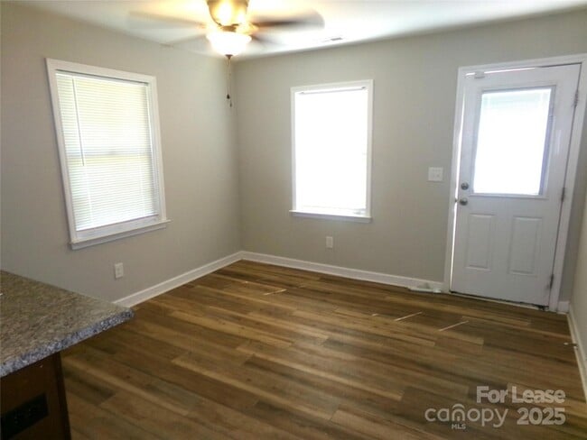 Building Photo - 40119 NC-740