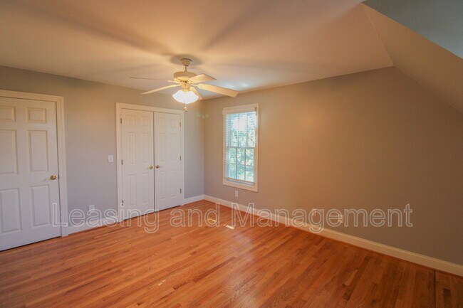 Building Photo - 1666 Back Creek Rd