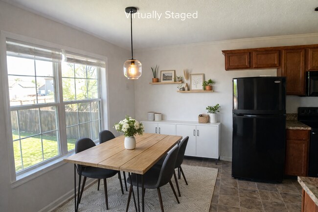 Building Photo - $1800 3 Bedrooms 2.5 Bath Brick Home with a bonus room!