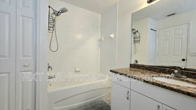 Building Photo - 1231 NW 22nd Ave