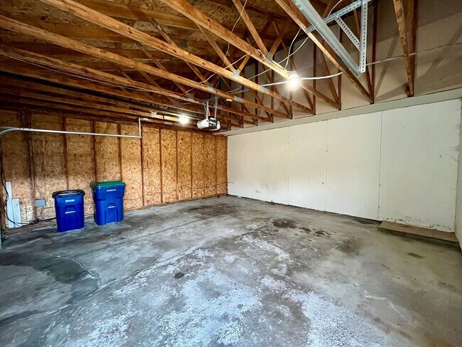 Building Photo - 149515-149515 Wineberry Ln