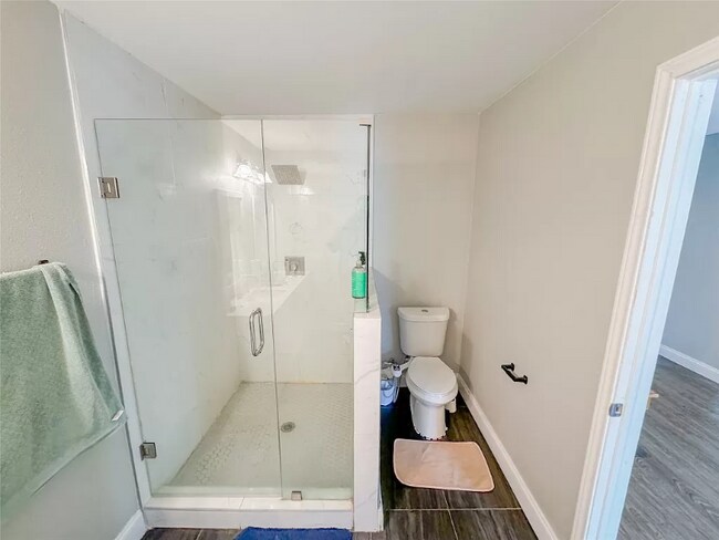 Building Photo - 1402 Peachtree Rd