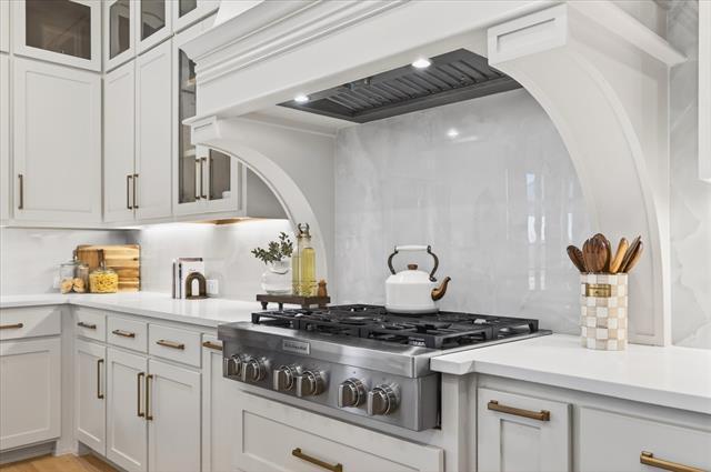 Building Photo - 3320 Crescent Ln