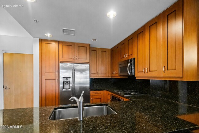 Building Photo - 7151 E Rancho Vista Dr