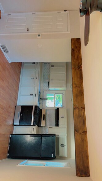 Building Photo - 8 Higbie Dr