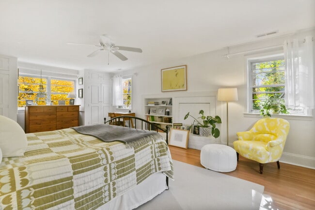 Building Photo - 9 Edgehill Dr