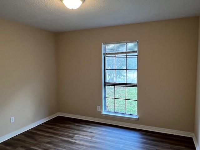 Building Photo - 5063 Camelot Dr W