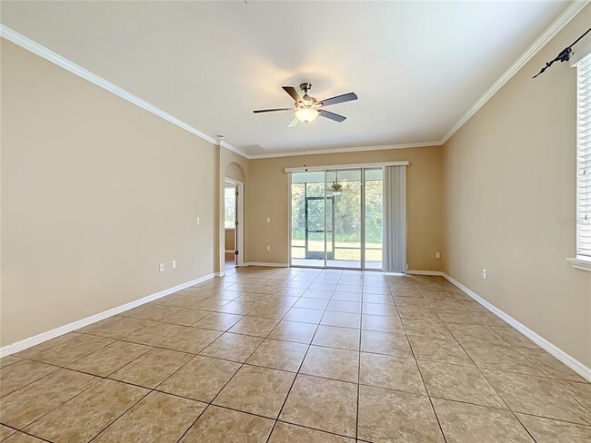 Building Photo - 7434 Surrey Pines Dr
