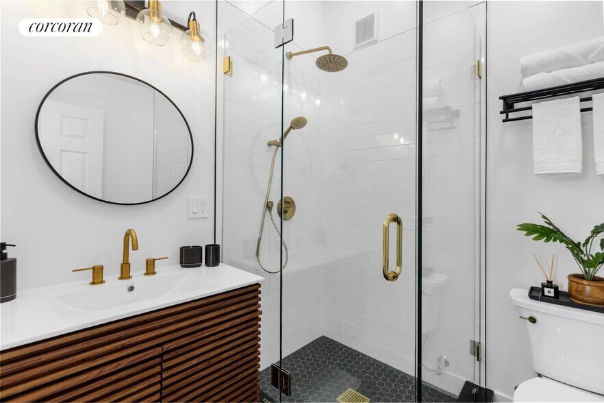 Building Photo - 17 Oceanview Rd