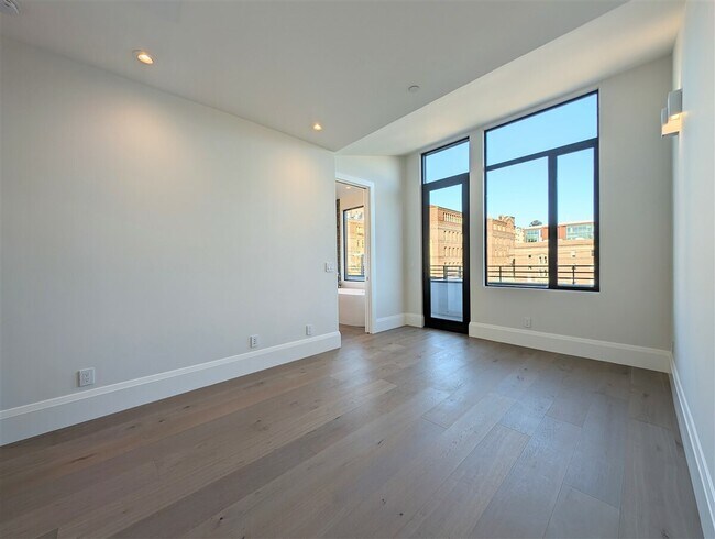 Building Photo - 2707 23rd St