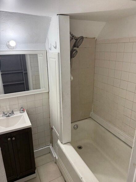 Building Photo - 2515 E Midlothian Blvd