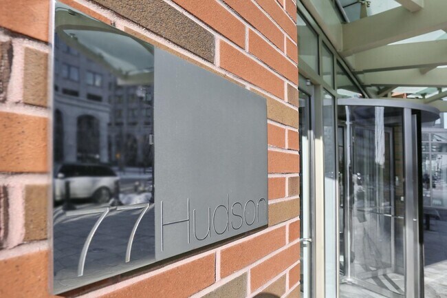Building Photo - 77 Hudson St