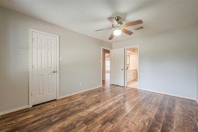 Building Photo - 15511 Rana Ct
