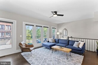 Building Photo - 20119 Old Line Terrace