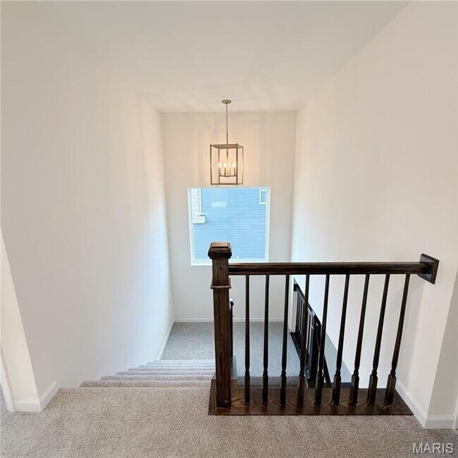 Building Photo - 302 Windmill View Court