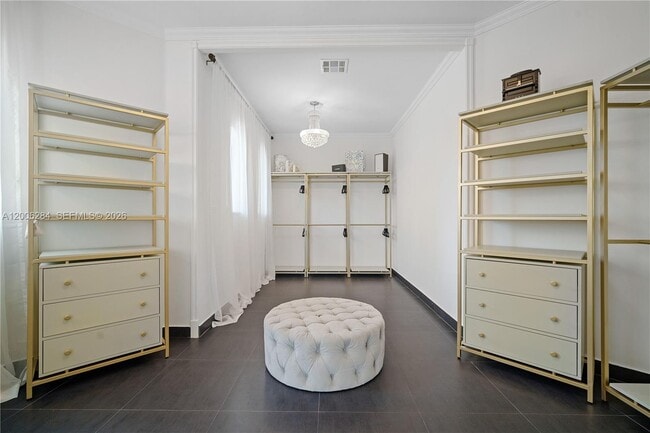 Building Photo - 3300 NE 171 St