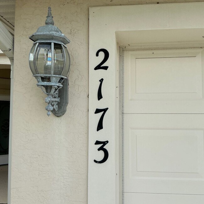 Building Photo - 3/2/2 RENTAL HOME AVAILABLE OFF DEL RIO AND PT ST LUCIE BLVD.