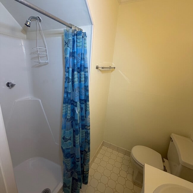 Building Photo - 3208 Ellsworth Dr