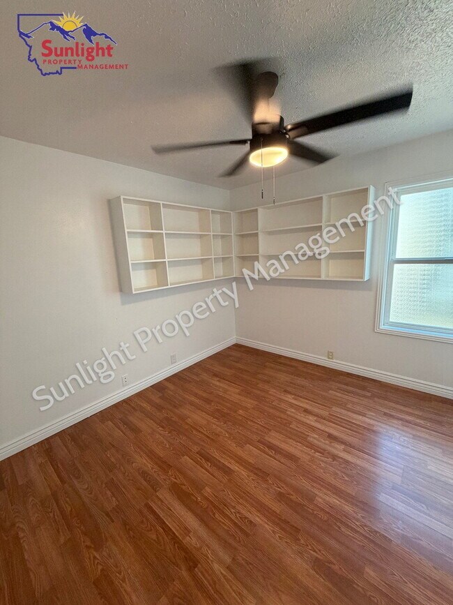 Building Photo - 2228 Maple St