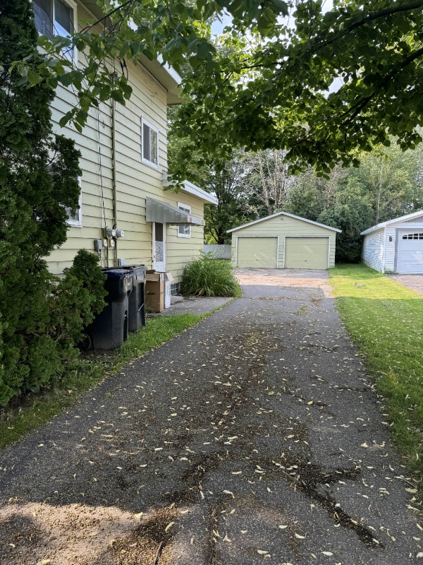 Building Photo - 401 W 14th St