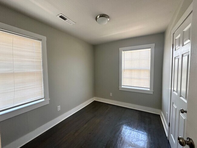 Building Photo - 130 Orchard Dr