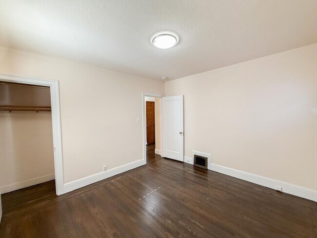 Building Photo - Detached Single Family Home in Peidmont Ne...