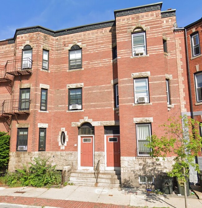 Primary Photo - 212 Hemenway St