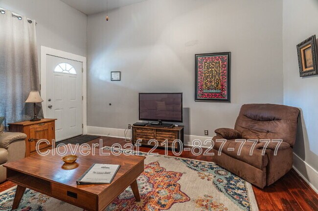 Building Photo - 405 Florida St