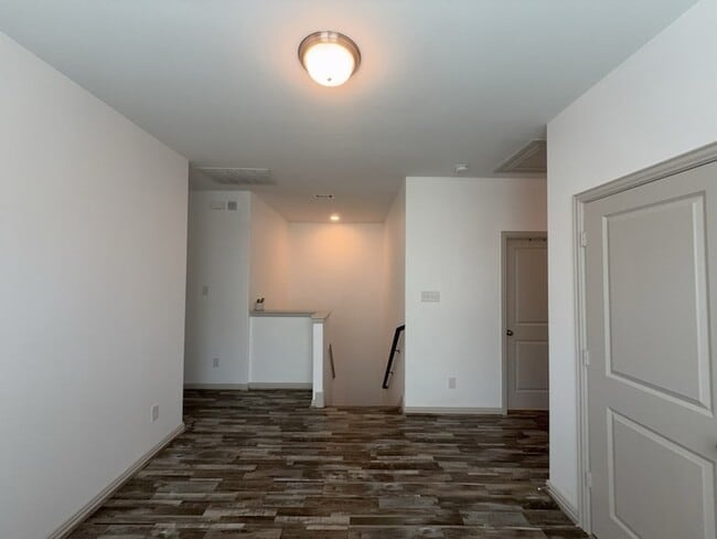 Building Photo - 4027 Snow Goose Trl