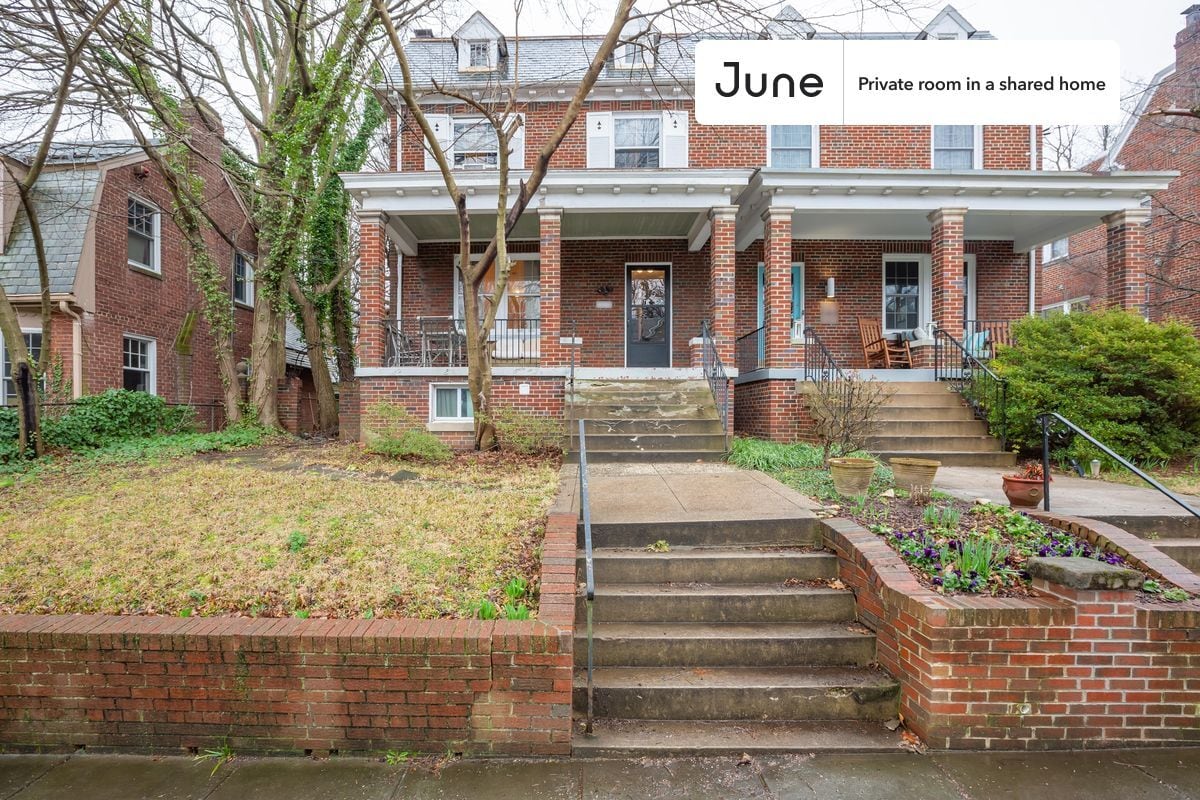Building Photo - Room in Shared 5 bed/2 bath home in Cleveland Park