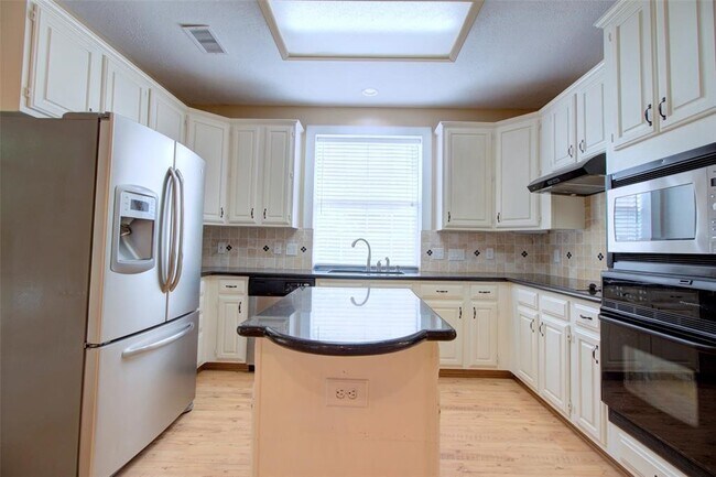 Building Photo - 1226 Rabbs Crossing